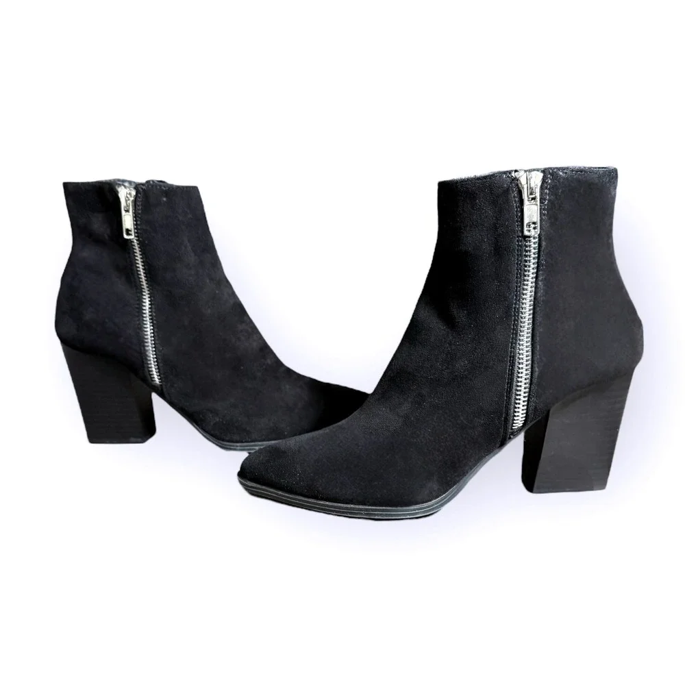 Forever 21 Black Suede Pointed Toe Ankle Booties Block Heel Zipper Detail Size 6